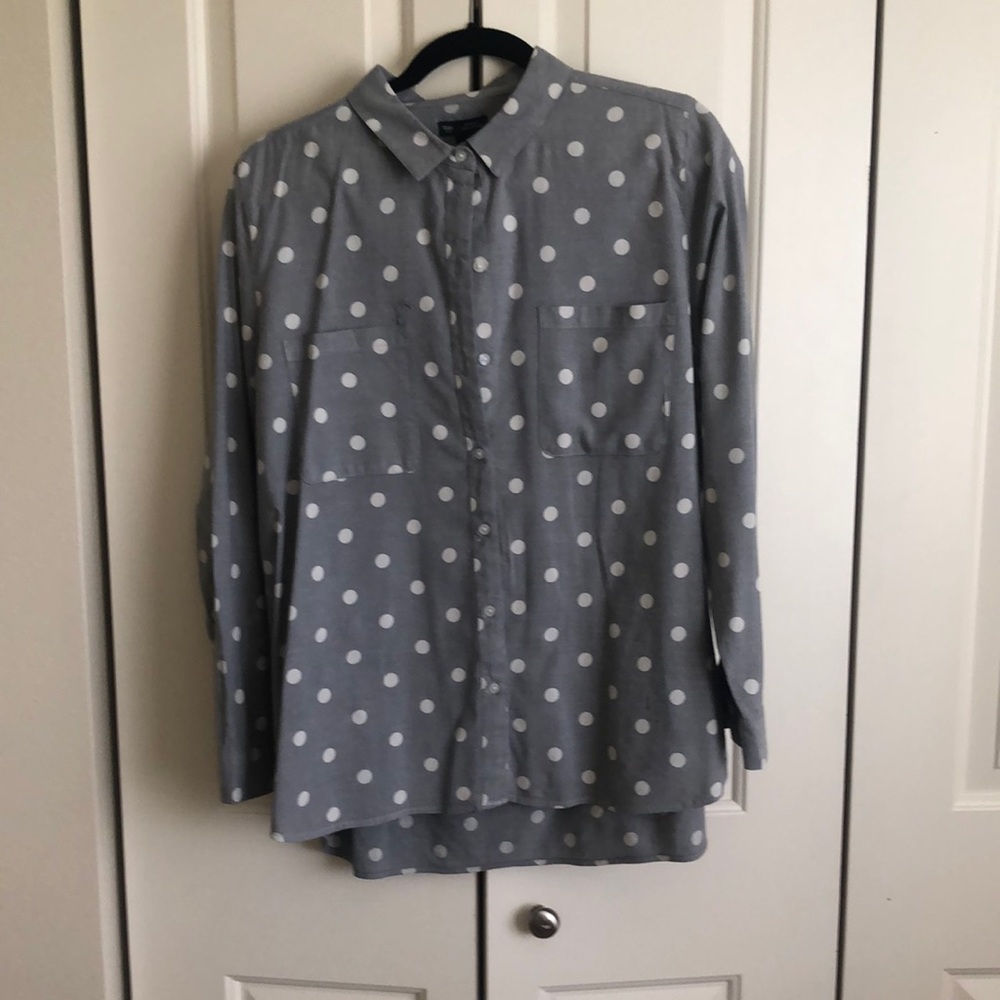 Gap Size L Gray and White long sleeve shirt